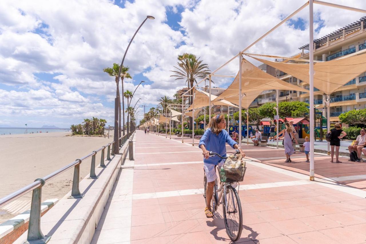 Estepona Beachside Lägenhet Exteriör bild
